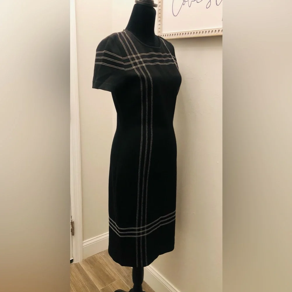 ST JOHN Milano Knit Cocktail dress. - Picture 7 of 11